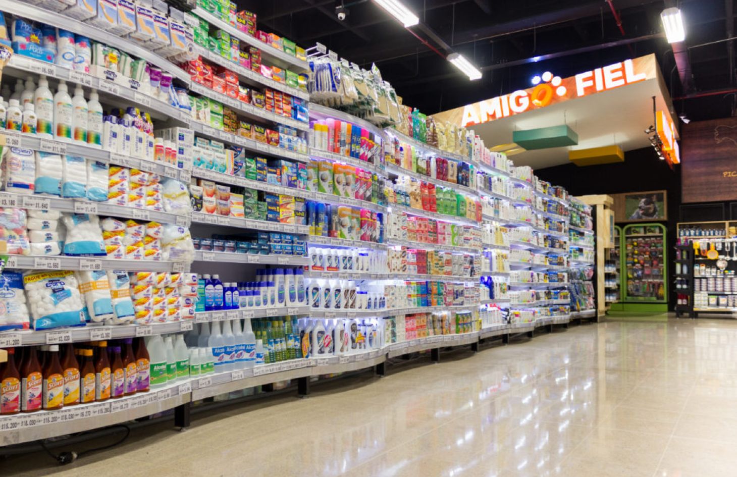 Personal grooming supermarket shelve gondola de supermercado curva innovacion
