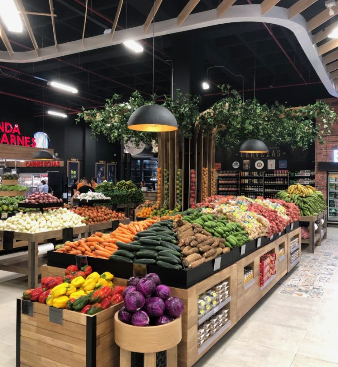 Retail design interior Euro supermercado fruits and vegetables zone gondola supermercado supermarket shelves