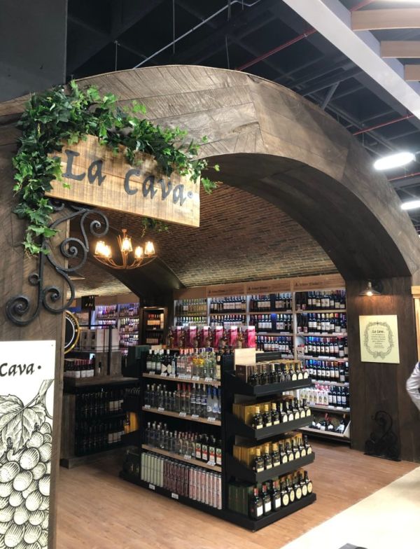 Wine cellar supermarket shelve gondola supermercado diseño supermercados